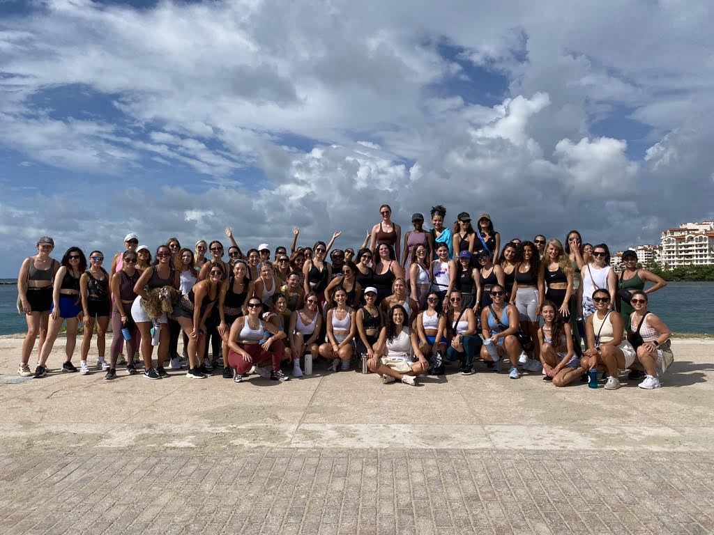 Group photo of girls on the walk miami